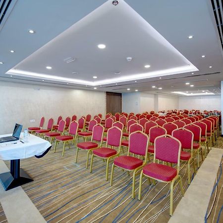 Center Hotel Sharjah Eksteriør bilde