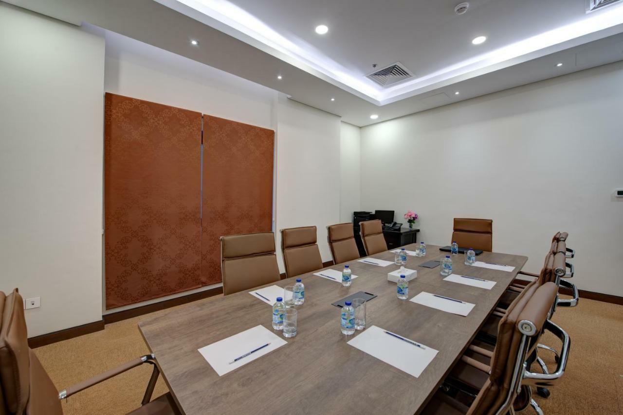 Center Hotel Sharjah Eksteriør bilde