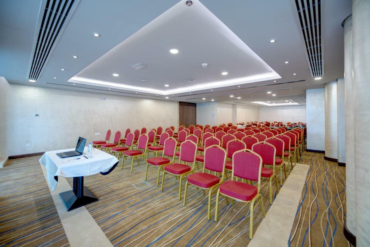 Center Hotel Sharjah Eksteriør bilde