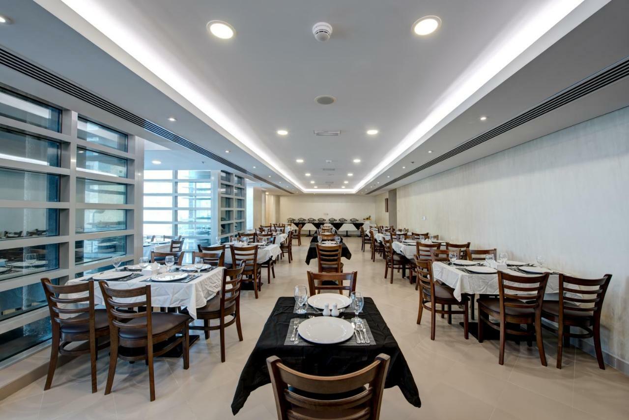 Center Hotel Sharjah Eksteriør bilde